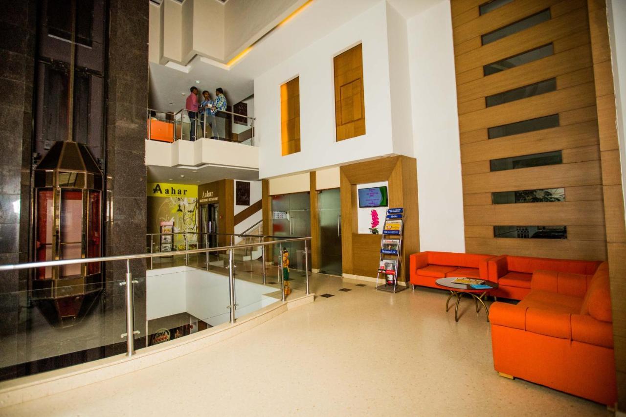 Hotel Shelter Chennai Exterior photo